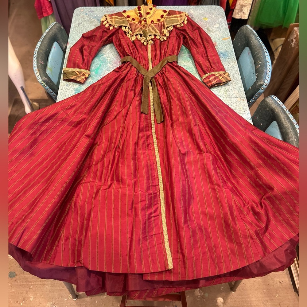 Victorian Rosette Robe